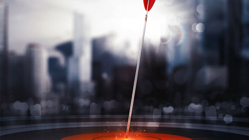 Pfeil-in-Zielscheibe-199969902-FO-alphaspirit