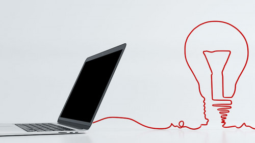 Laptop-Kabel-Gluehbirne-224072476-FO-peshkov