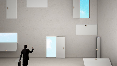 Anzugtraeger-Tueren-99219593-FO-Sergey-Nivens