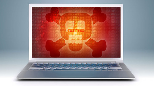 Totenkopf-Laptop-181106046-FO-kaptn