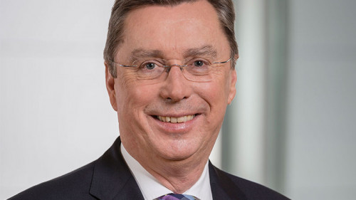 Dr-Klaus-Zehner-2019-SparkassenVersicherung