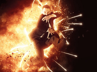 Anzugtraeger-Explosion-102844798-FO-XtravaganT