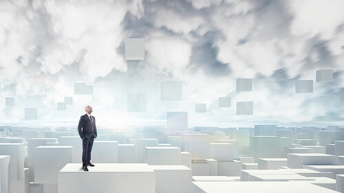 Anzugtraeger-Quader-101874265-FO-alphaspirit