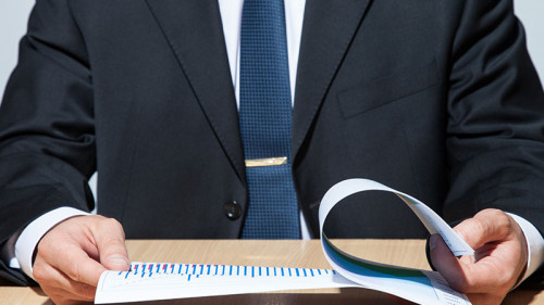 Anzugtraeger-Ordner-Diagramm-110665988-FO-smallblackcat