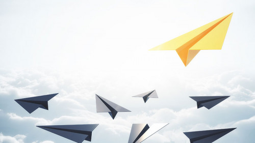 Papierflieger-214469024-FO-peshkova