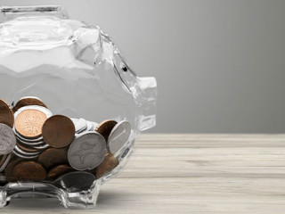 Sparschwein-228627013-FO--BillionPhotoscom