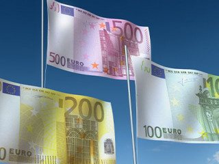 Geldscheine-29026523-FO-peterschreibermedia