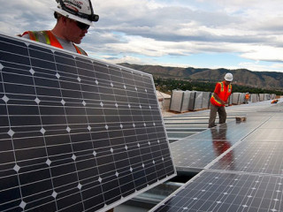 2019-08-13-Photovoltaik-Dach-41378-Pixabay-skeeze-CCO Public Domain