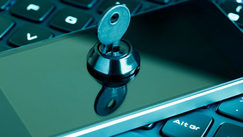 Datenschutz-71777183-FO-knee0