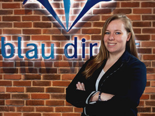 2019-08-14-Dana-Poppinga-blau-direkt