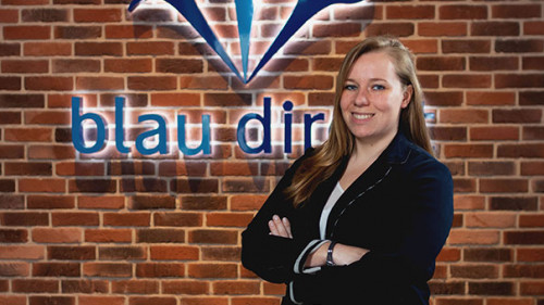 2019-08-14-Dana-Poppinga-blau-direkt