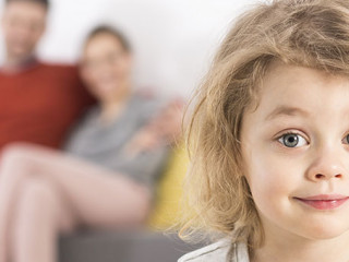 Tochter-Eltern-107945155-FO-Photographee-eu