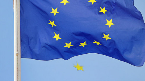 EU-Flagge-verliert-Stern-4087070-PB-wpaczocha