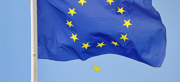 EU-Flagge-verliert-Stern-4087070-PB-wpaczocha