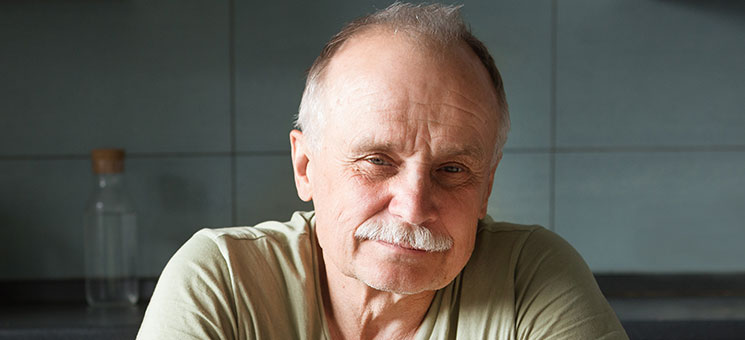 Senior-162046633-FO-ulza