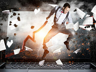 Anzugtraeger-Laptop-Papier-159544933-FO-Sergey-Nivens