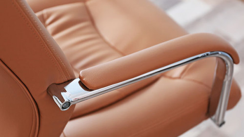 Buero-Sessel-111354308-AS-Africa-Studio