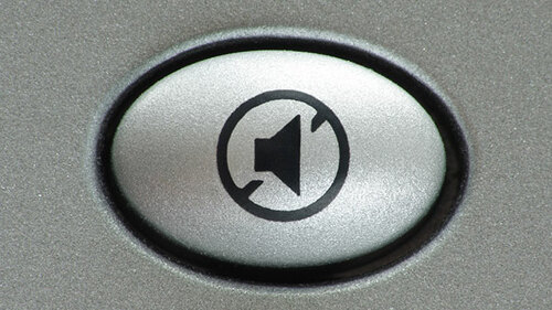 Lautlos-Knopf-975176-AS-calimero