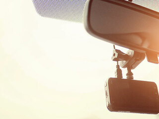 Dashcam-213889311-AS-waranyu