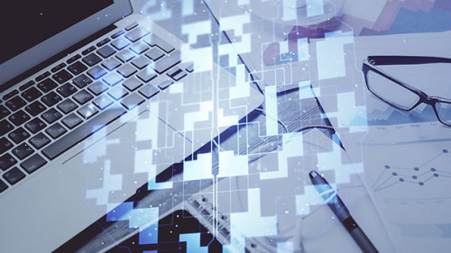 Laptop-Papier-Gehirn-282591418-AS-peshkova