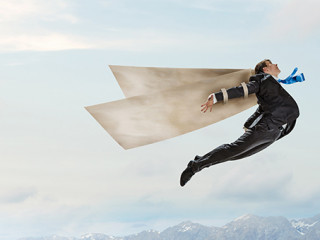 Anzugtraeger-Fluegel-151190633-AS-Sergey-Nivens-