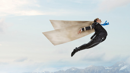 Anzugtraeger-Fluegel-151190633-AS-Sergey-Nivens-