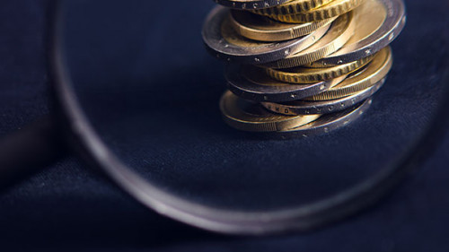 Lupe-Muenzen-114092601-AS-tibor13