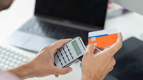 Mann-Tan-Generator-221832350-AS-OrthsMedien