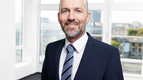 Oliver-Suhre-2019-Monuta