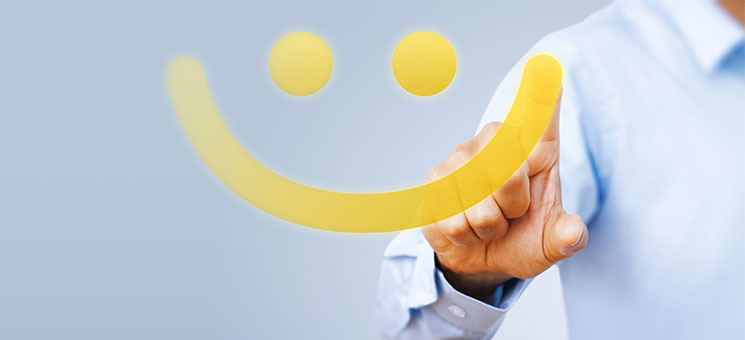 Anzugtraeger-zeichnet-Smiley-220809824-AS-sichon