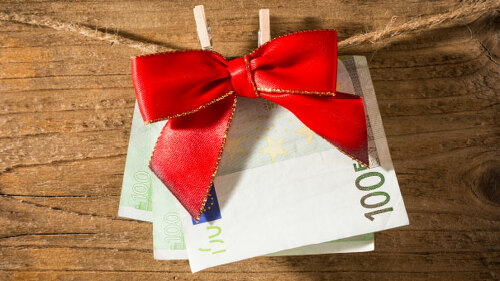 Schleife-Geldscheine-125469322-AS-marekbidzinski