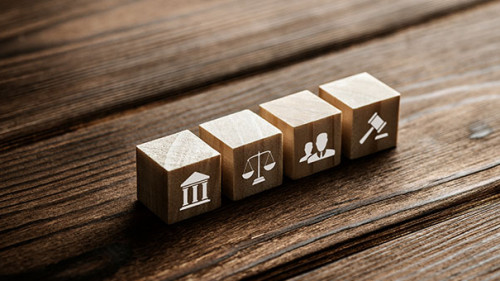 Holzkloetze-Recht-271791563-AS-Sikov