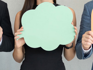 Anzugtraeger-Sprechblasen-291788703-AS-eggeeggjiew