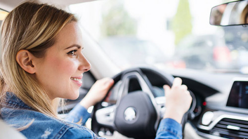 Fahrerin-297379063-AS-Halfpoint