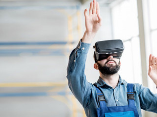 Handwerker-VR-Brille-197857510-AS-rh2010