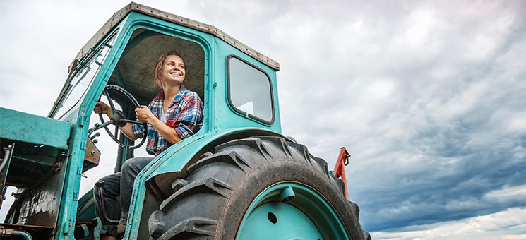 Frau-Traktor-220926785-AS-olezzo