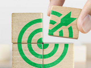 Hand-Holzkloetzchen-Zielscheibe-264600173-AS-Costello77