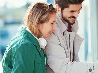 Paar-Geldautomat-144026831-AS-grki