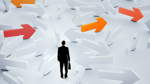 Anzugtraeger-Pfeile-102482113-AS-Sergey-Nivens