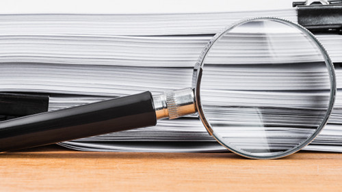 Lupe-Papier-216391774-AS-Thitiwat-Day