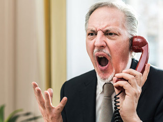 Anzugtraeger-206835701-AS-Minerva-Studio