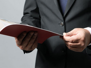 Anzugtraeger-Prospekt-58632238-AS-AMZphoto