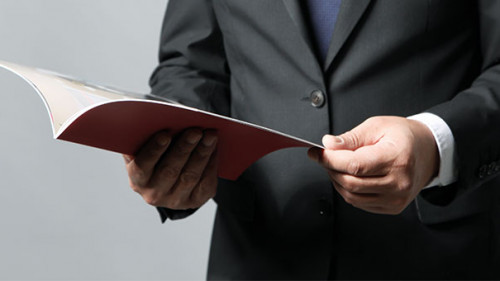 Anzugtraeger-Prospekt-58632238-AS-AMZphoto