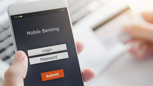 Smartphone-Mobile-Banking-187752384-AS-Proxima-Studio