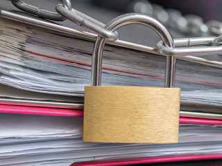 Ordner-Schloss-241955359-AS-vchalup