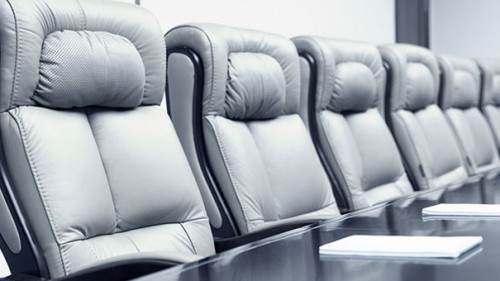 KonferenzTisch-95648783-FO-mariakraynova_neu