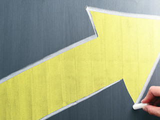 Hand-Kreide-Pfeil-278838619-AS-tadamichi