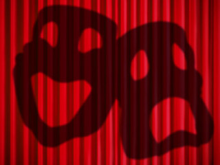 Theater-Masken-Vorhang-206770980-FO-freshidea