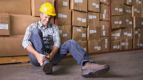 Arbeiter-Unfall-71212813-AS-WavebreakMediaMicro