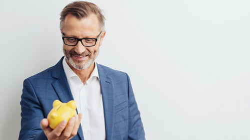 Anzugtraeger-Sparschwein-290574729-AS-contrastwerkstatt